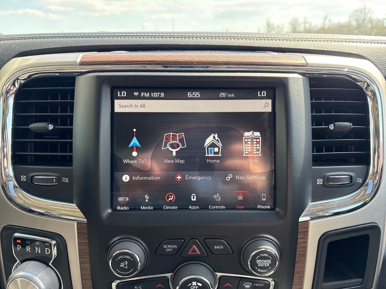 2018 RAM 1500 Laramie Photo