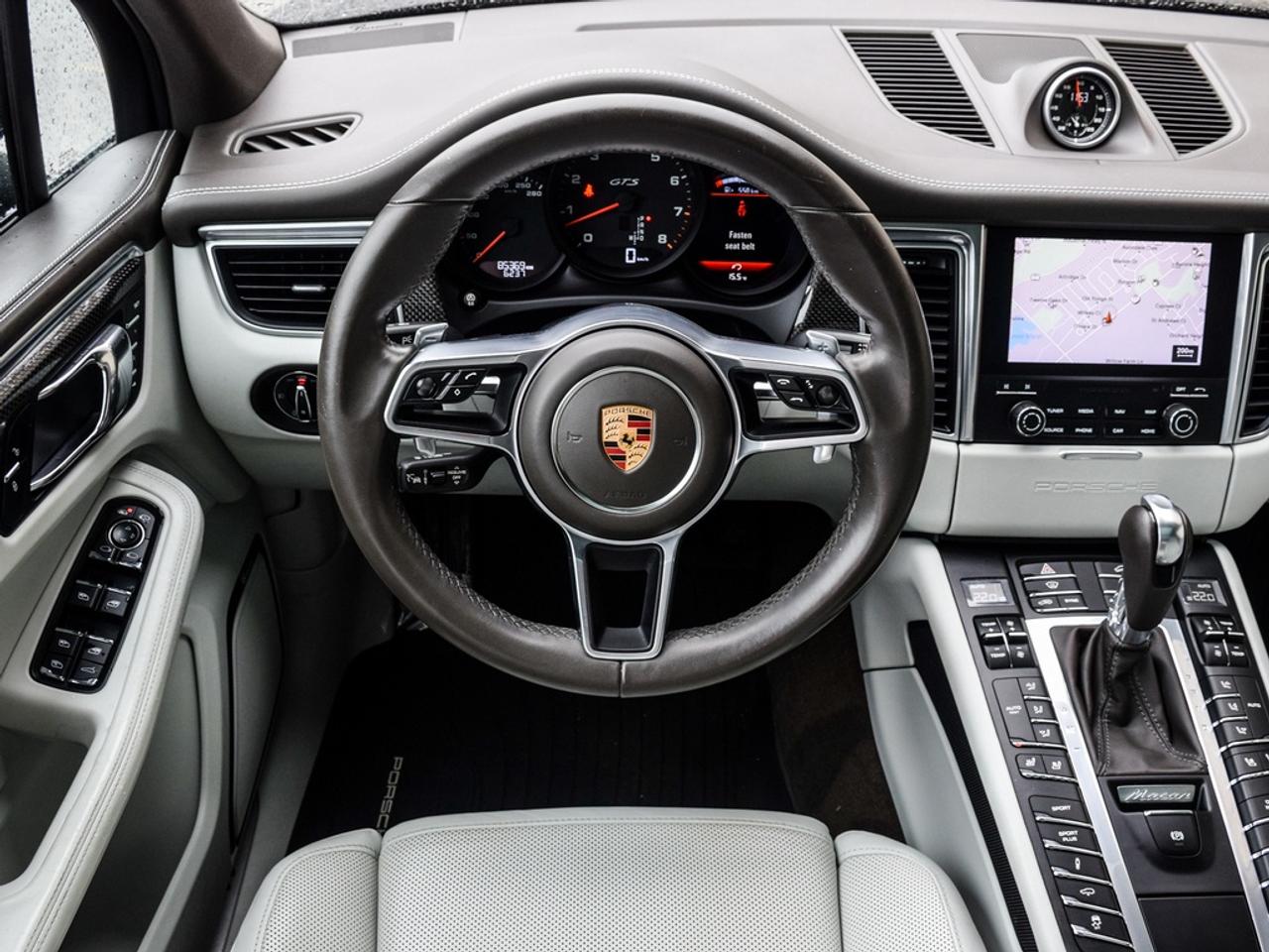 2017 Porsche Macan GTS 4dr All-Wheel Drive Photo