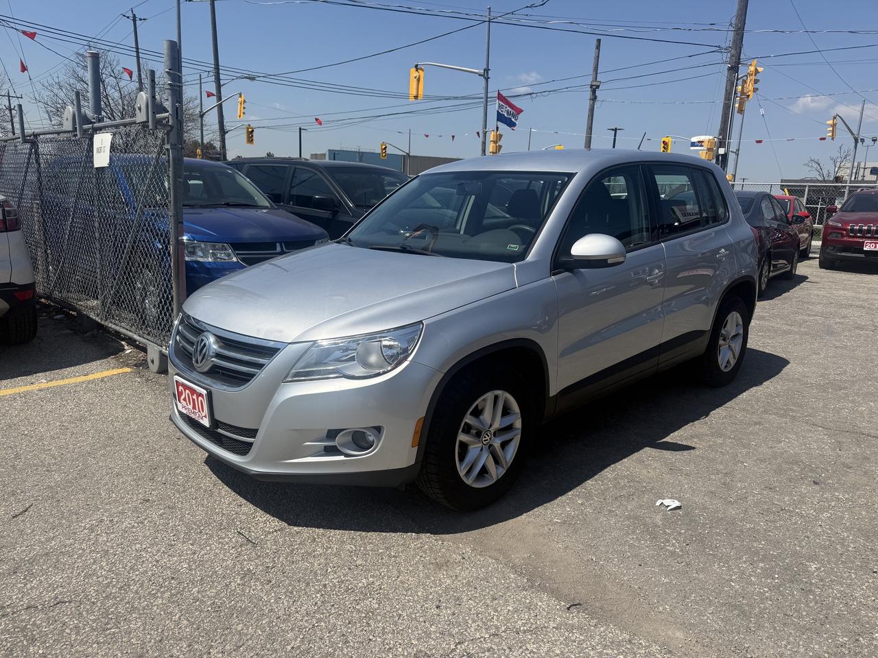 2010 Volkswagen Tiguan *** 3 YEAR WARRANTY INCLUDED *** Photo