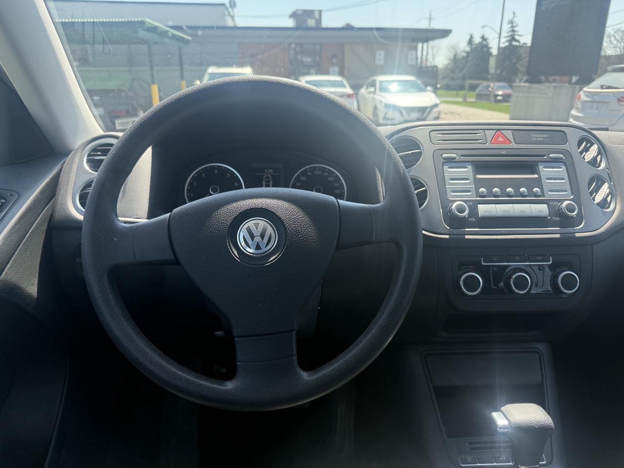 2010 Volkswagen Tiguan *** 3 YEAR WARRANTY INCLUDED *** Photo