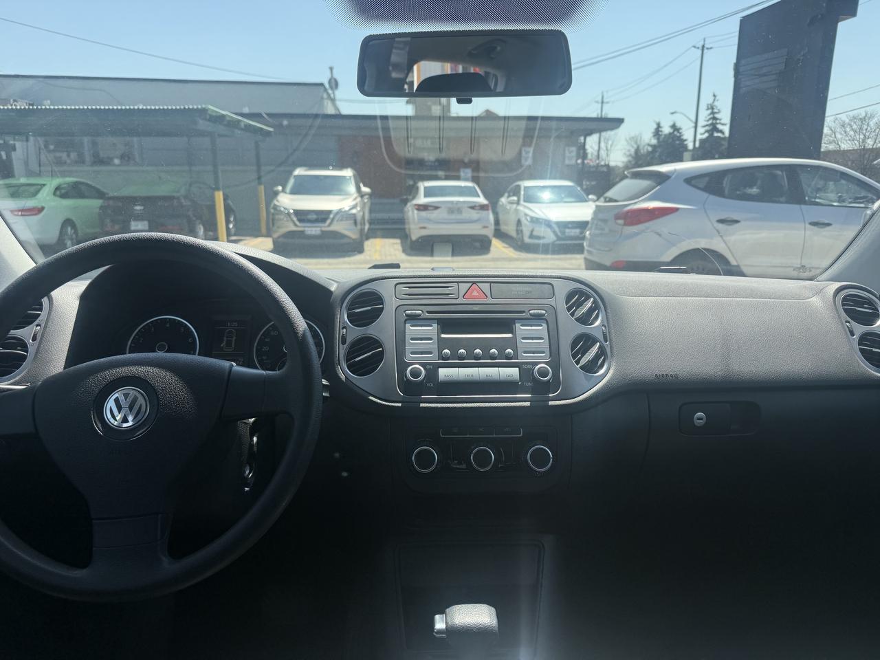 2010 Volkswagen Tiguan *** 3 YEAR WARRANTY INCLUDED *** Photo