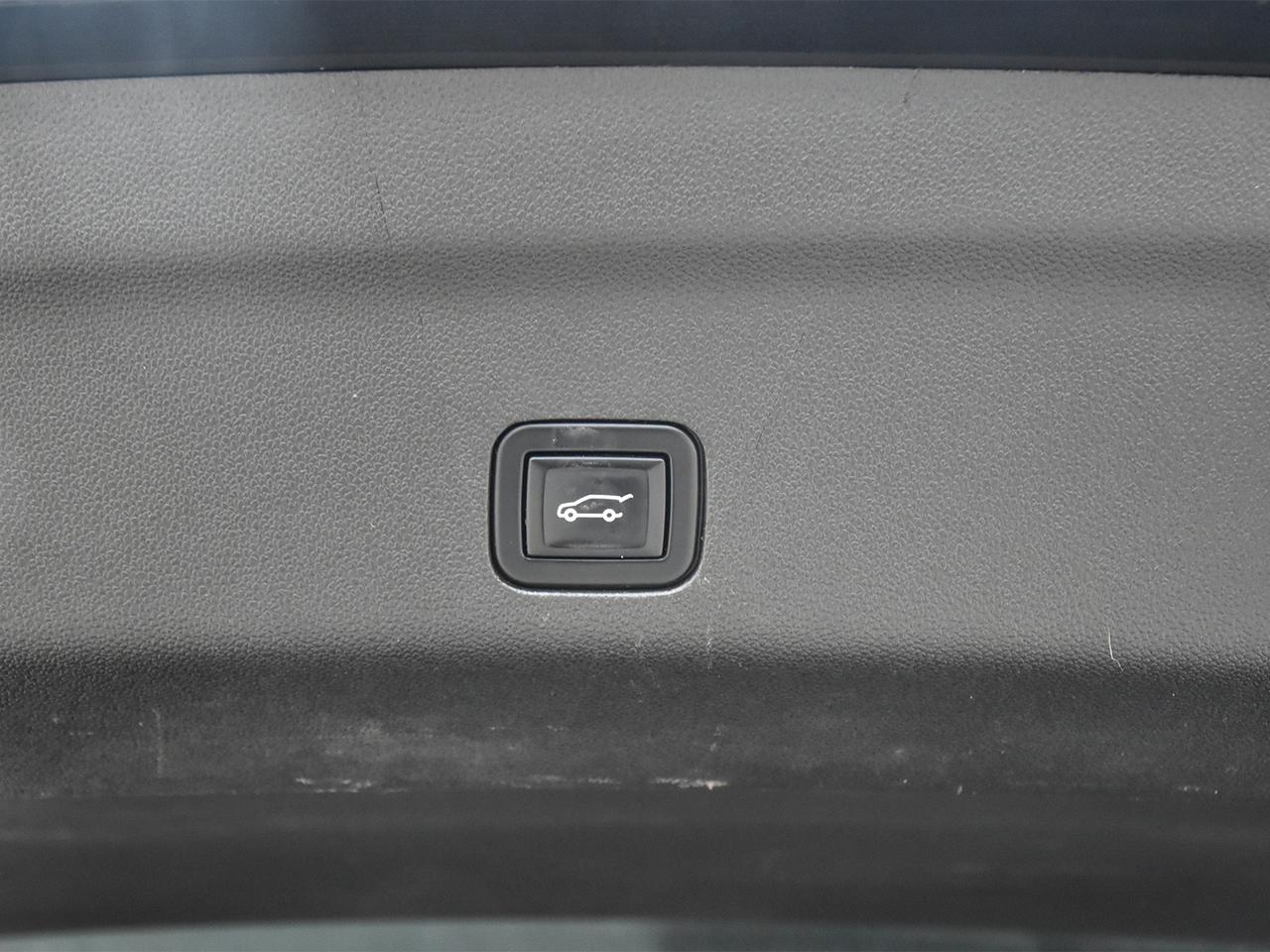 2021 GMC Yukon Denali  - Navigation -  Leather Seats Photo