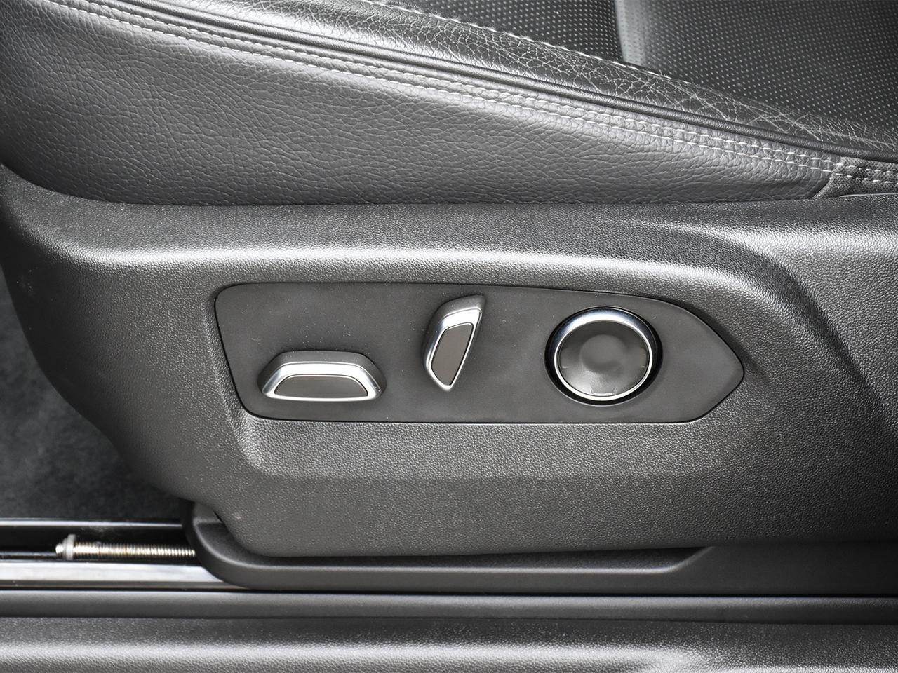 2021 GMC Yukon Denali  - Navigation -  Leather Seats Photo