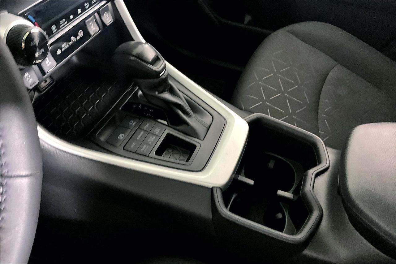 2024 Toyota RAV4 XLE AWD Photo