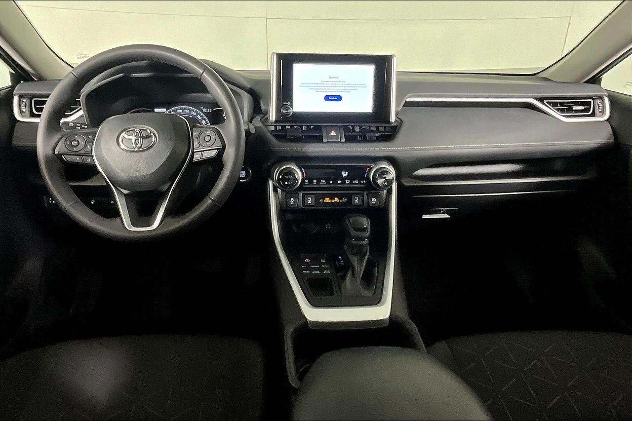 2024 Toyota RAV4 XLE AWD Photo