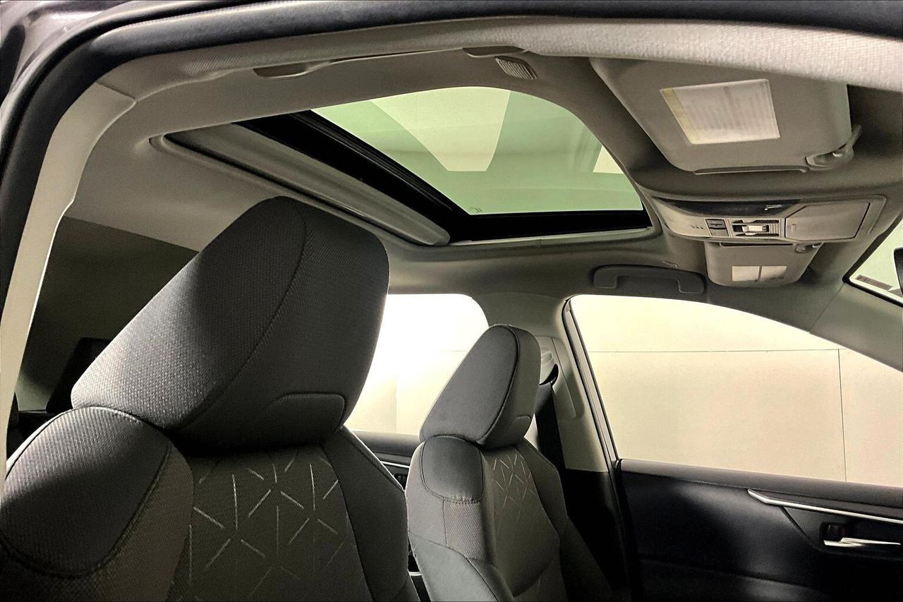 2024 Toyota RAV4 XLE AWD Photo