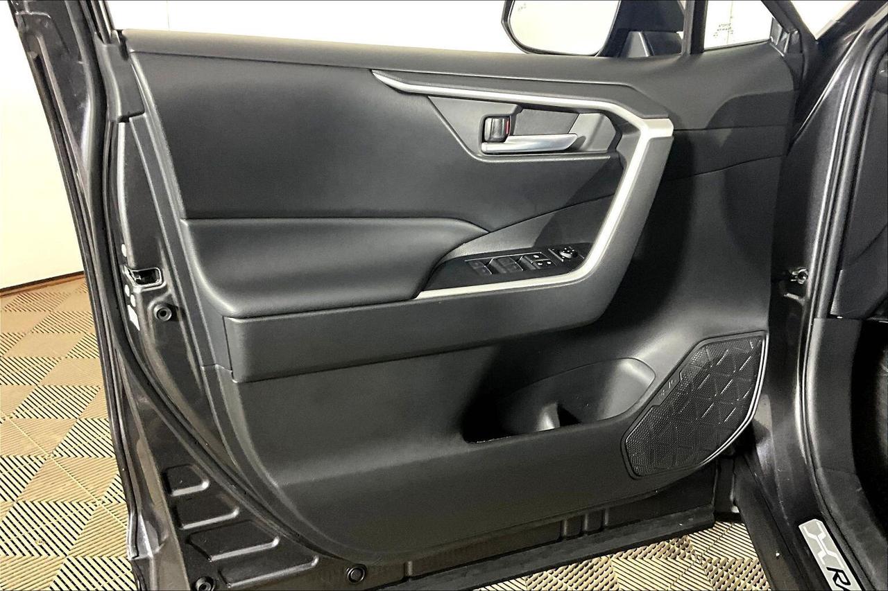 2024 Toyota RAV4 XLE AWD Photo