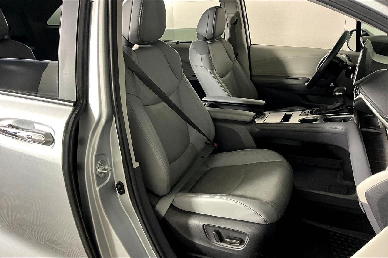 2024 Toyota Sienna LIMITED 7-Passenger AWD Photo