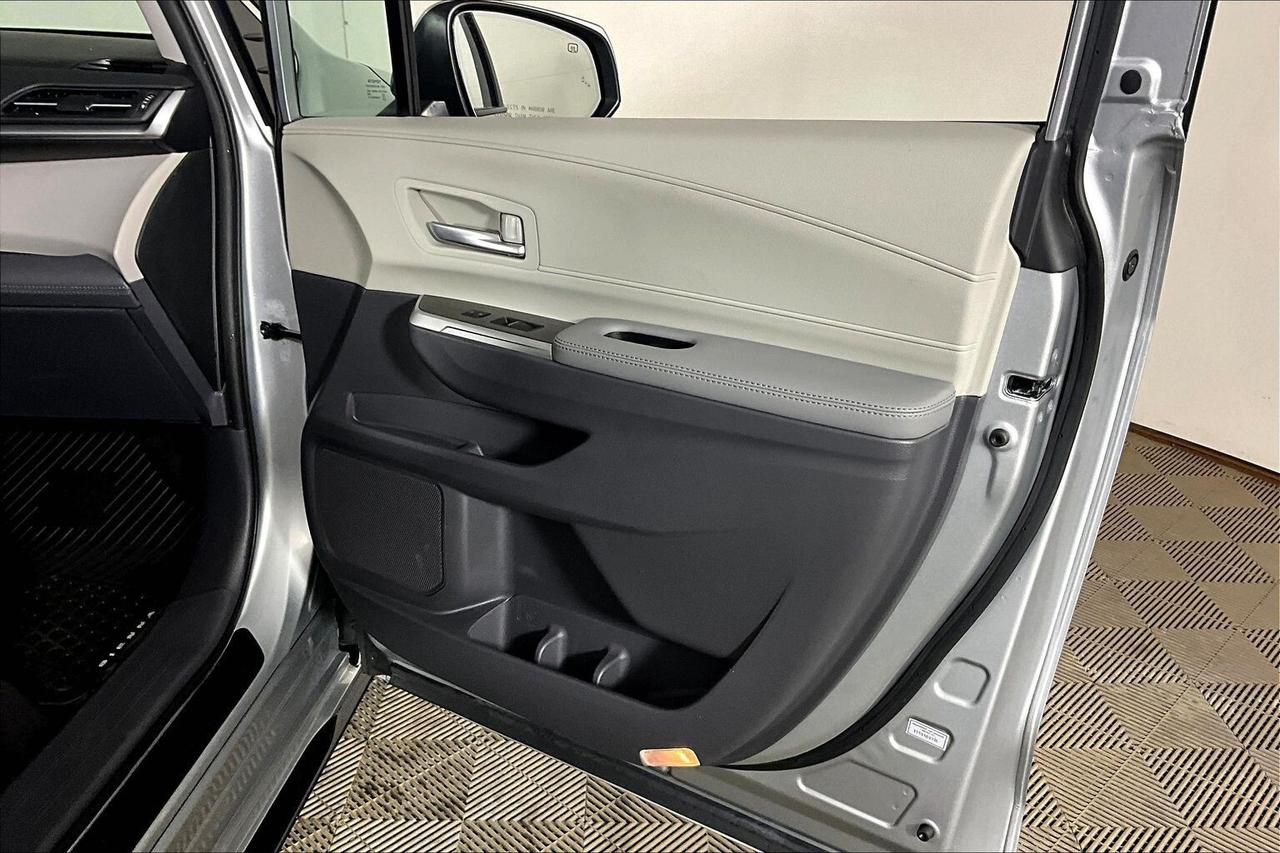 2024 Toyota Sienna LIMITED 7-Passenger AWD Photo