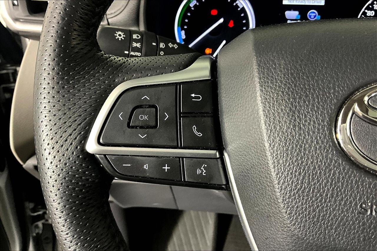 2024 Toyota Sienna LIMITED 7-Passenger AWD Photo