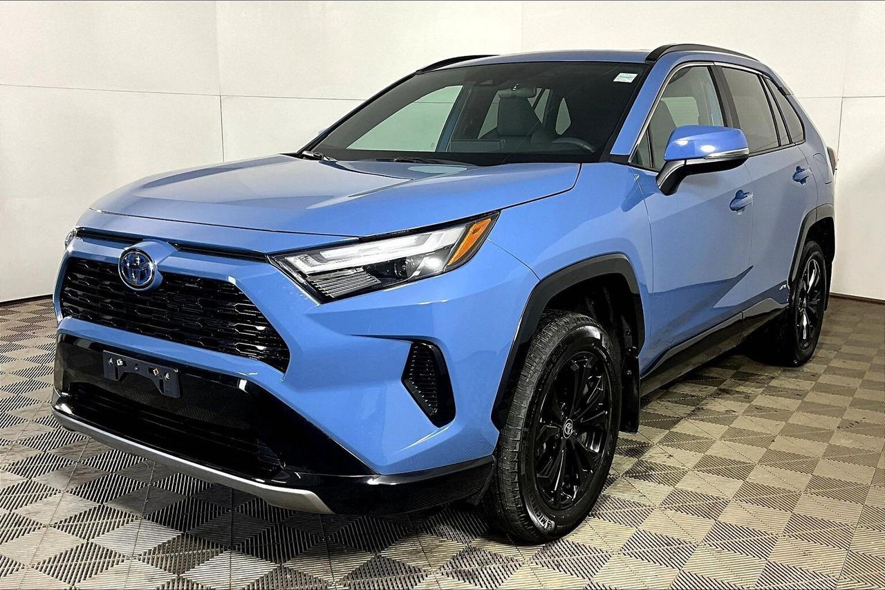 2024 Toyota RAV4 Hybrid SE AWD Photo