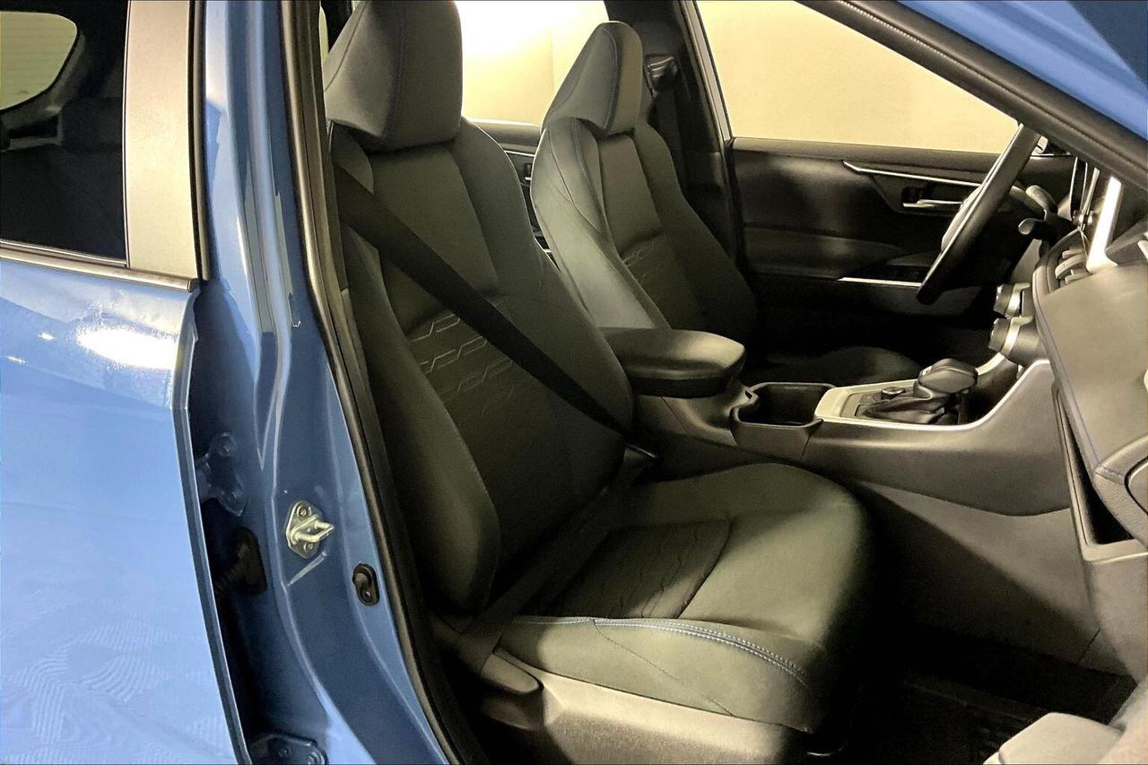 2024 Toyota RAV4 Hybrid SE AWD Photo