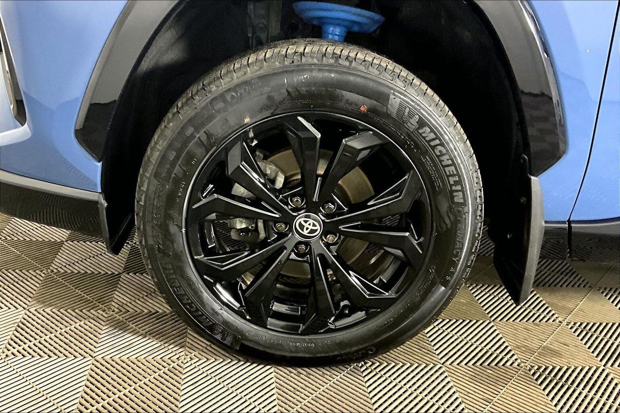 2024 Toyota RAV4 Hybrid SE AWD Photo