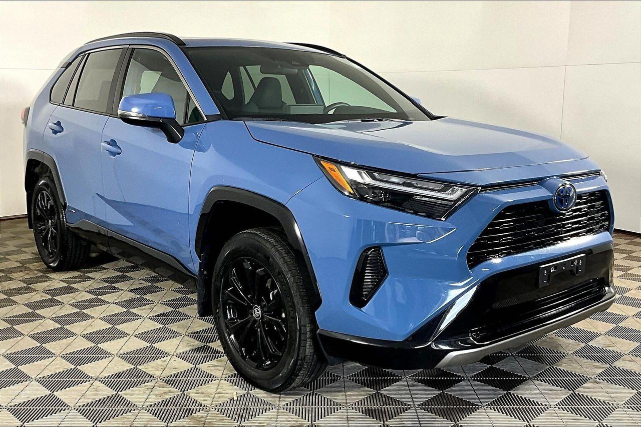2024 Toyota RAV4 Hybrid SE AWD Photo