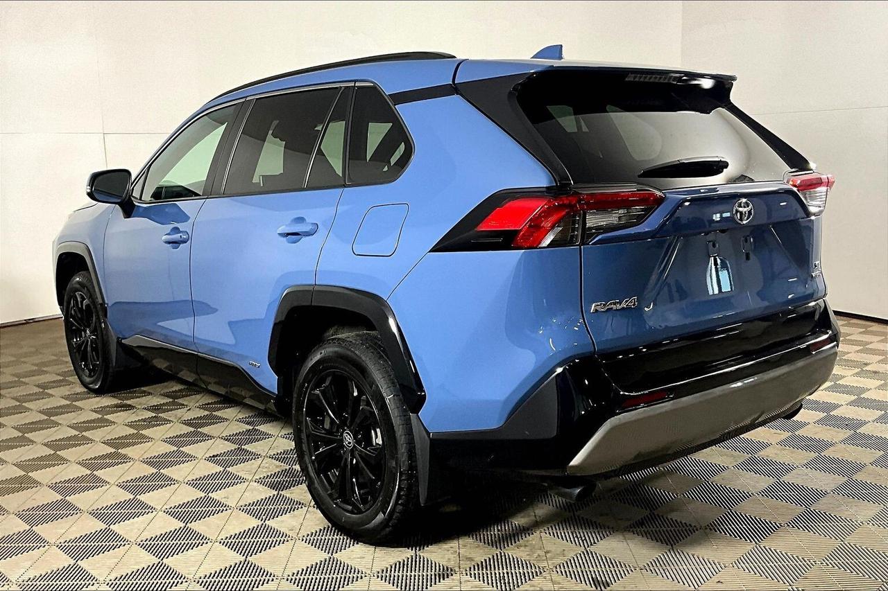 2024 Toyota RAV4 Hybrid SE AWD Photo