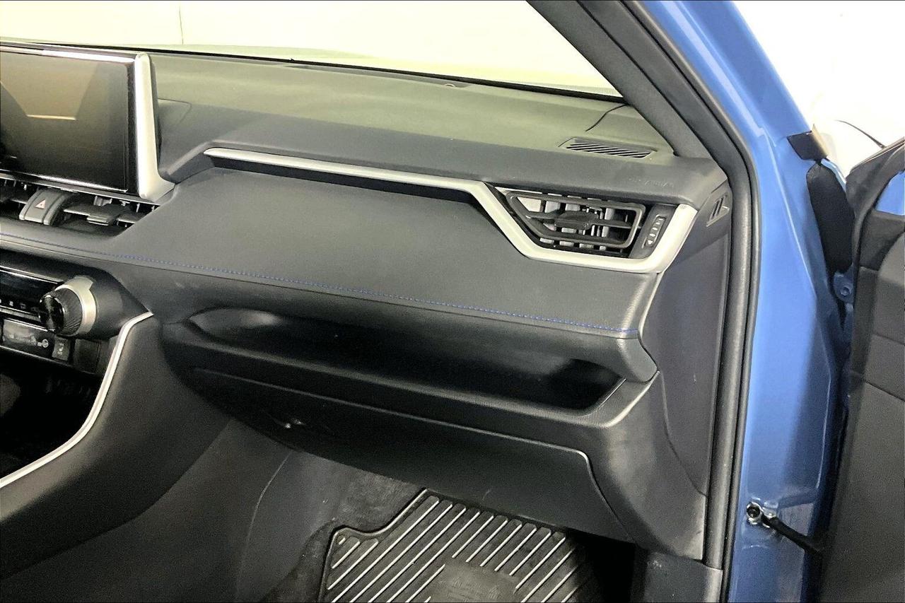 2024 Toyota RAV4 Hybrid SE AWD Photo