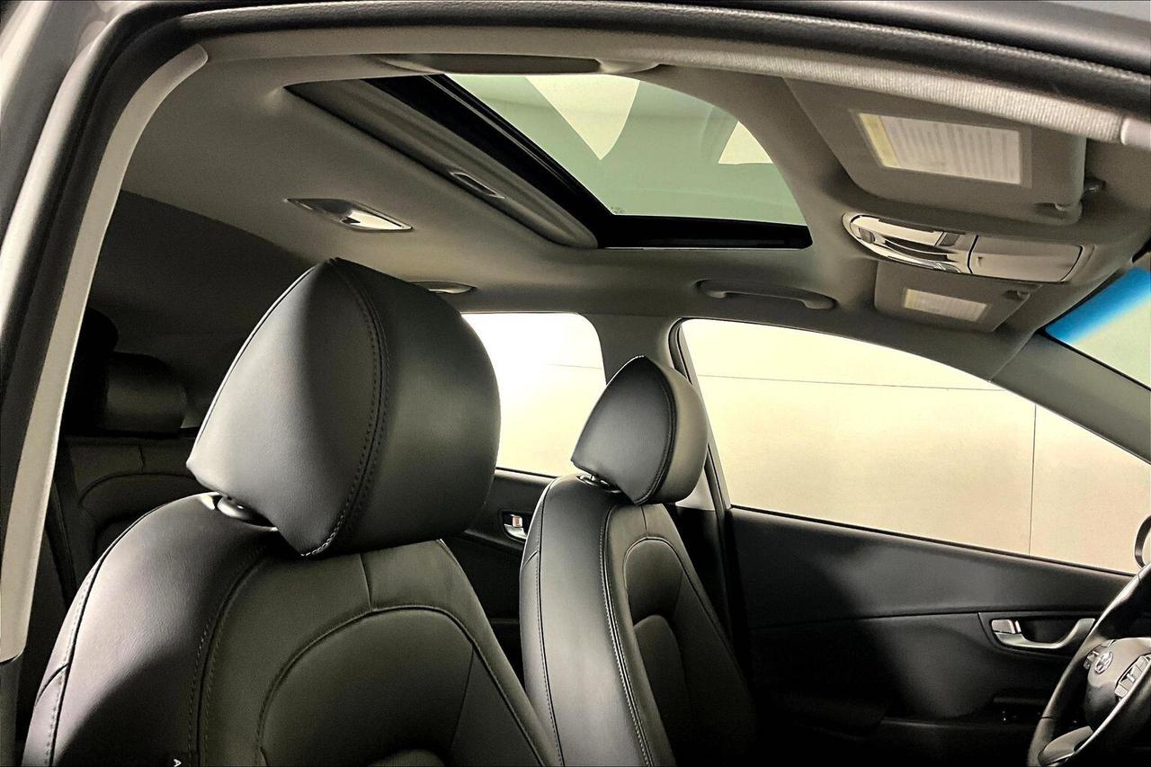 2022 Hyundai KONA 2.0L PREFERRED AWD W/SUN & LEATHER PACKA Photo
