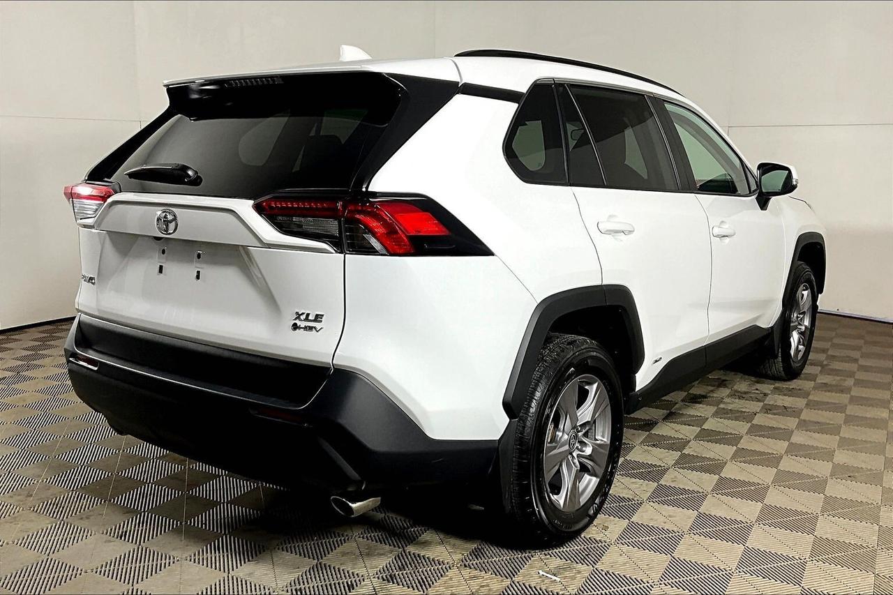 2025 Toyota RAV4 Hybrid XLE AWD Photo