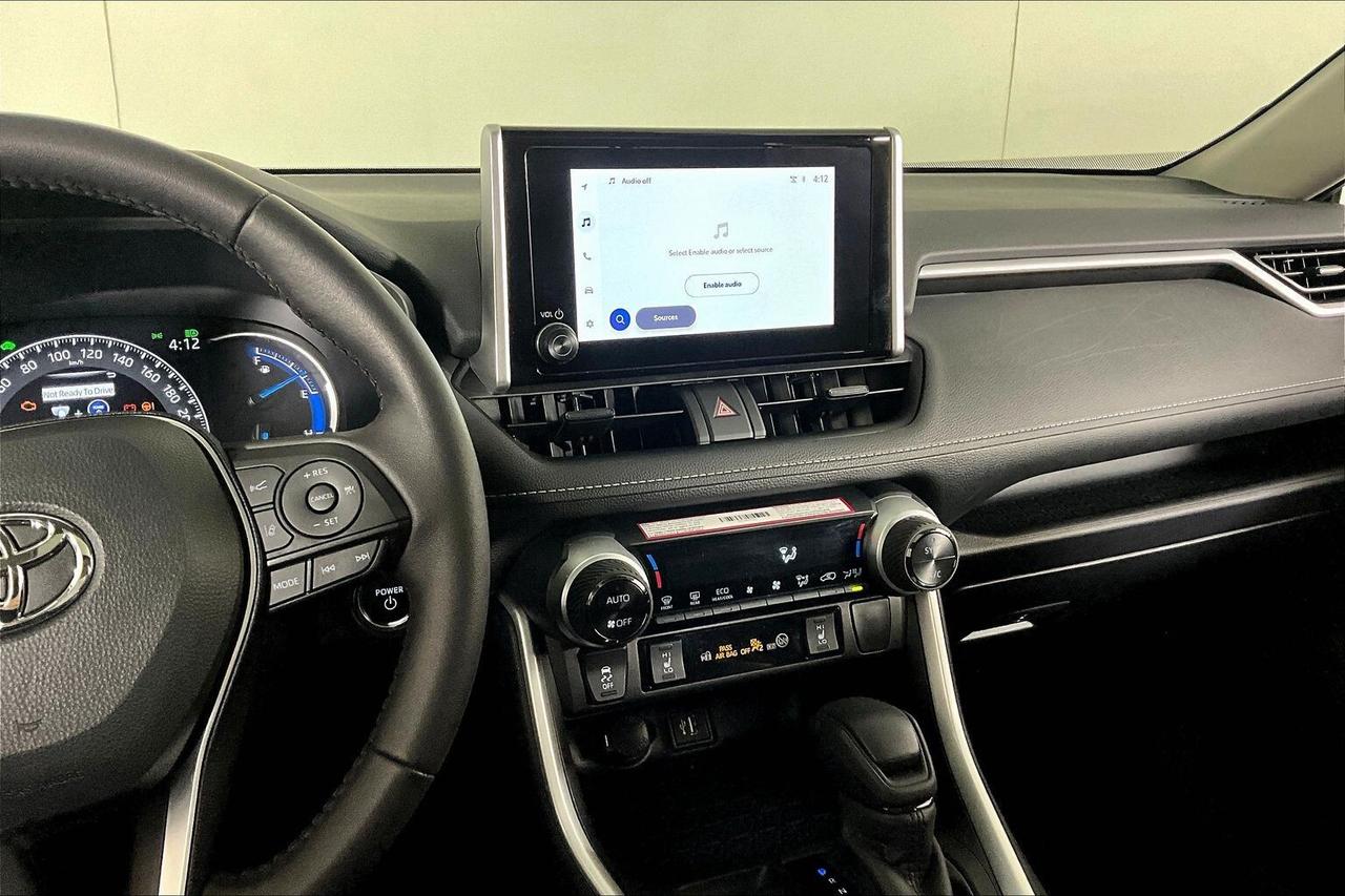 2025 Toyota RAV4 Hybrid XLE AWD Photo