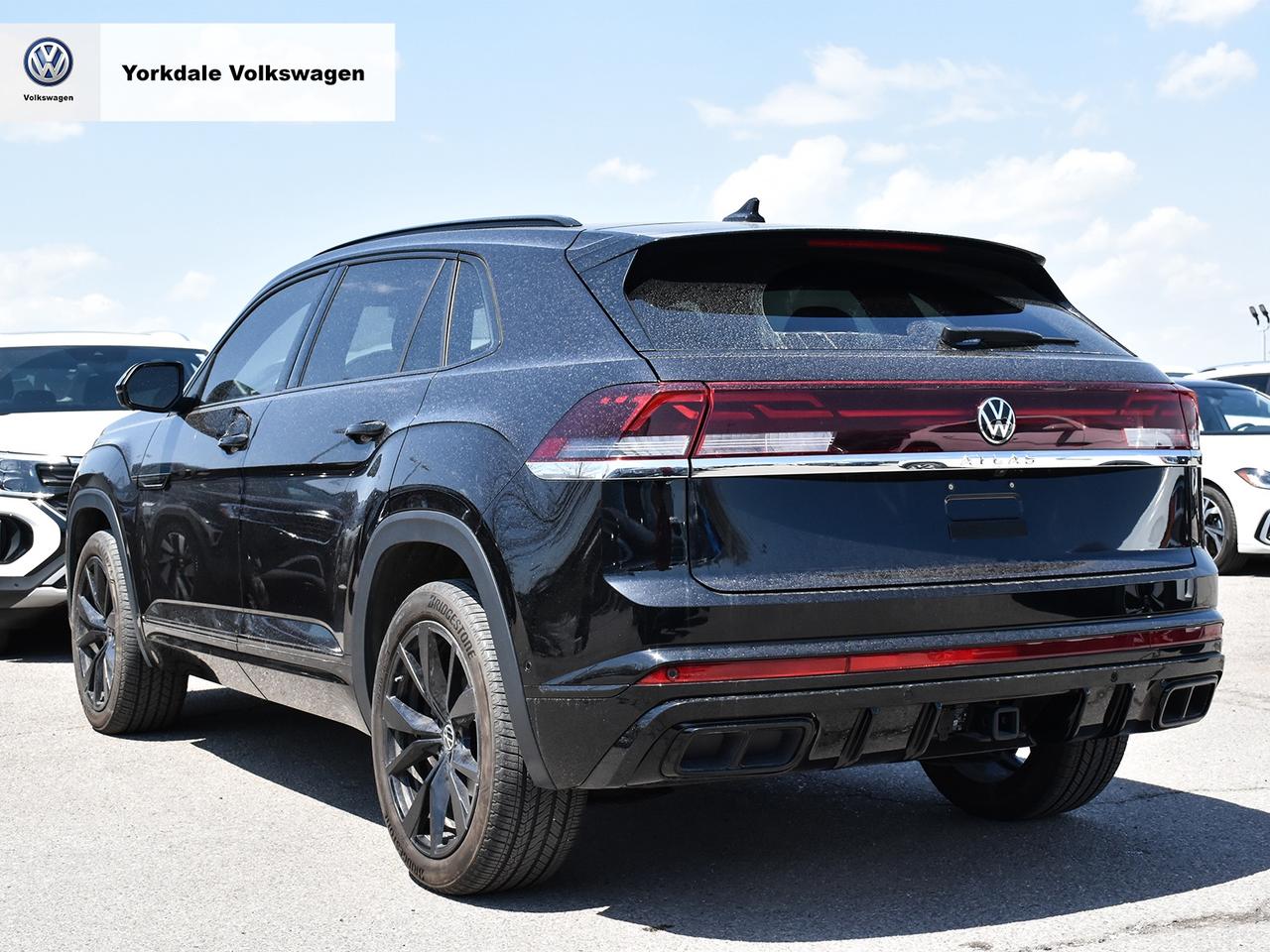 2024 Volkswagen Atlas Cross Sport  Photo