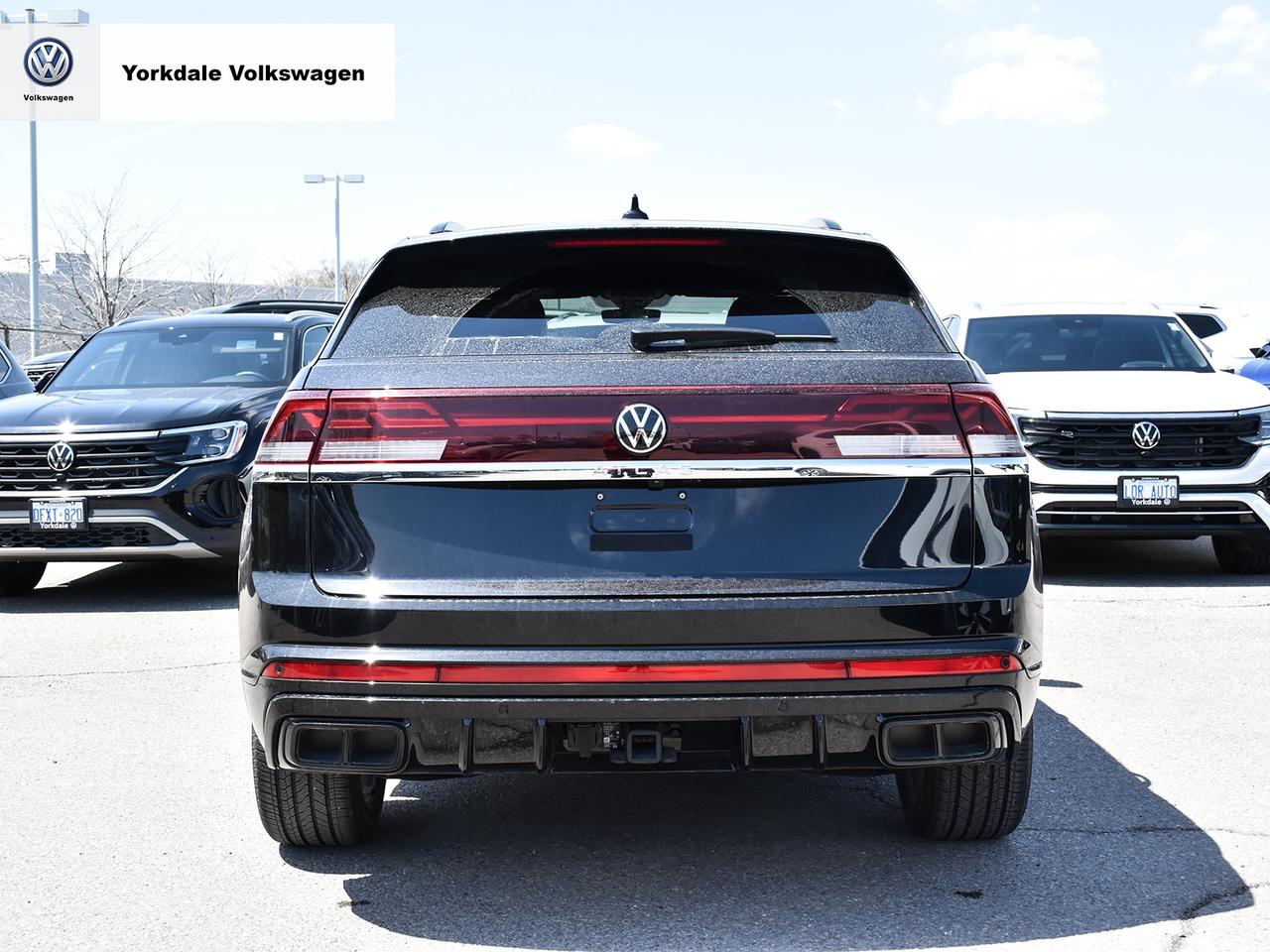 2024 Volkswagen Atlas Cross Sport  Photo