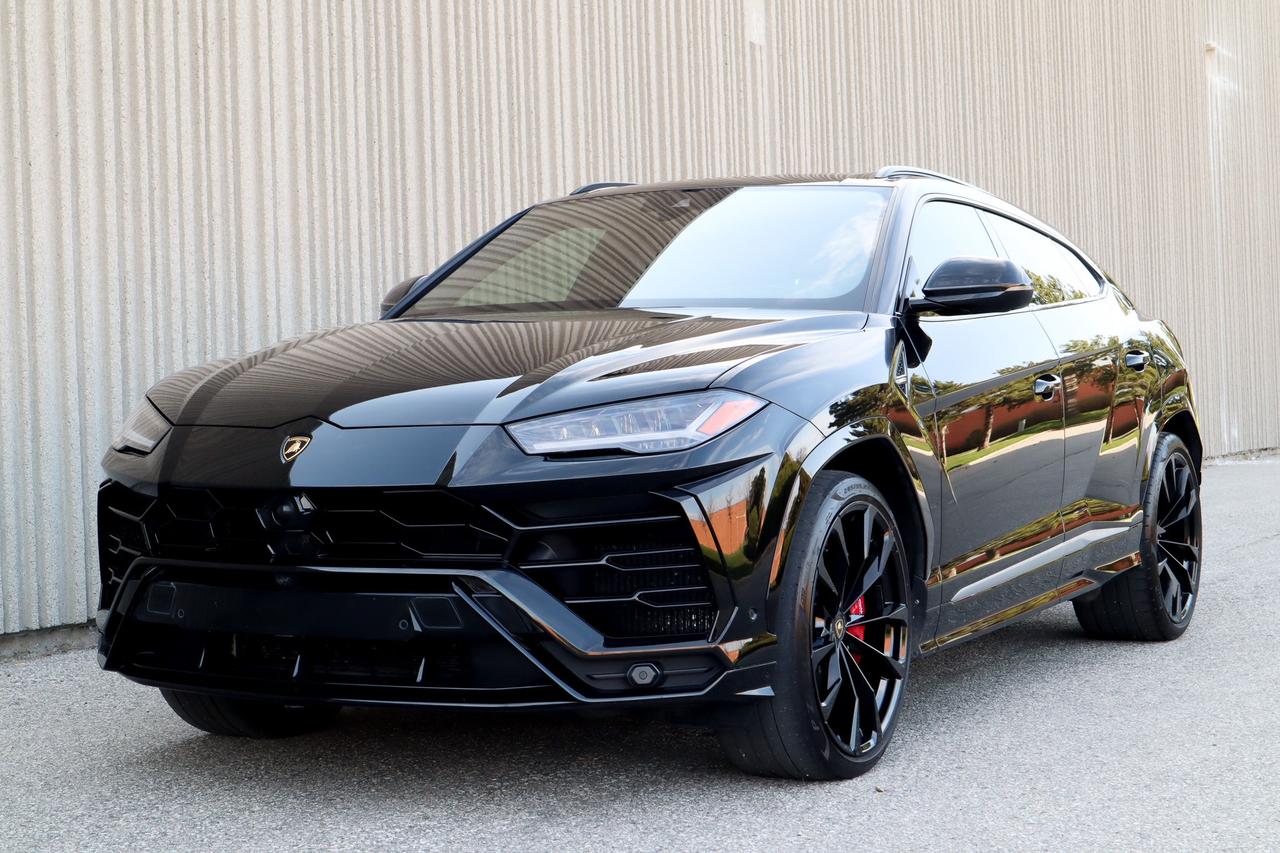 2019 Lamborghini Urus  Photo0