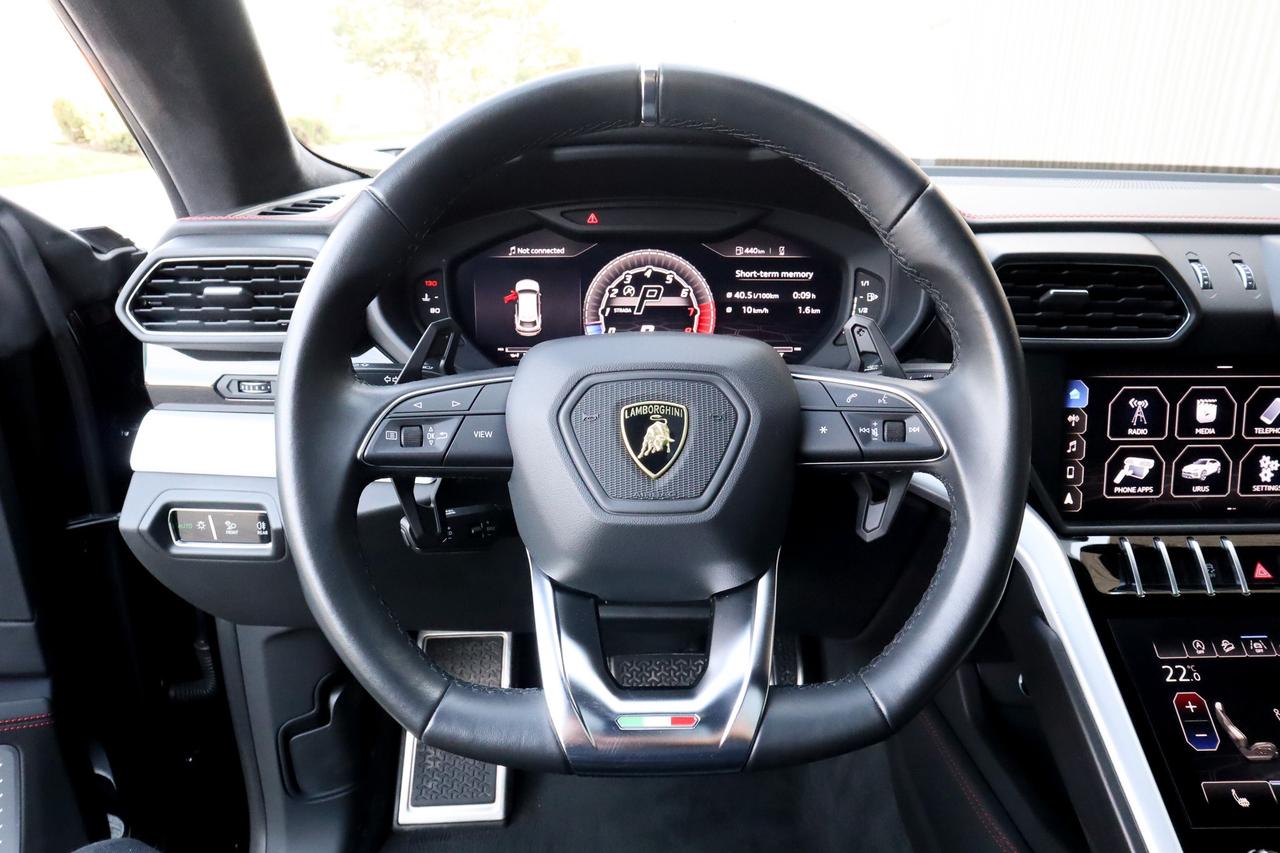 2019 Lamborghini Urus  Photo