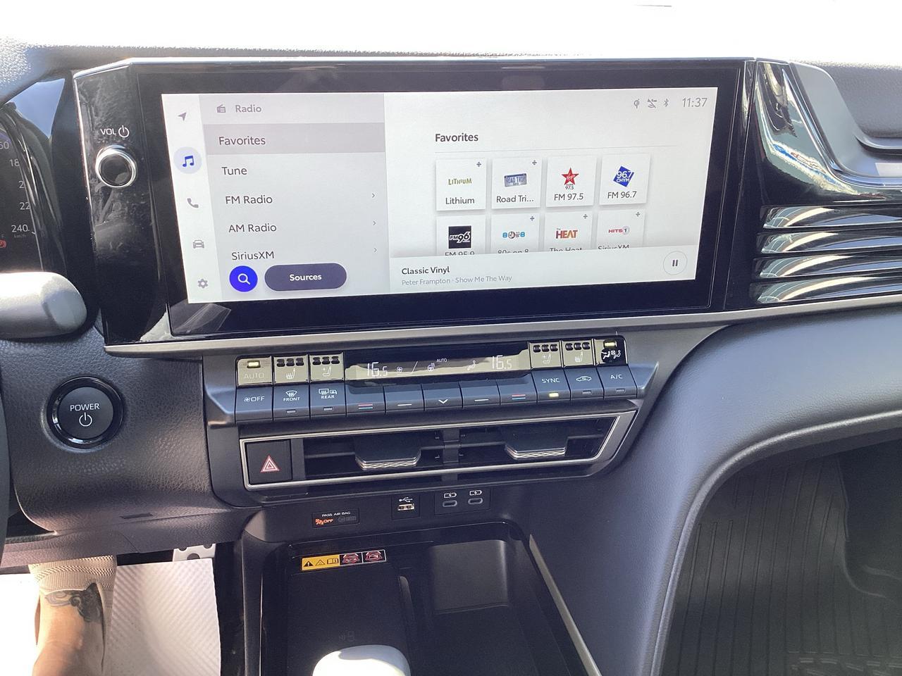 2025 Toyota Camry XSE AWD Photo