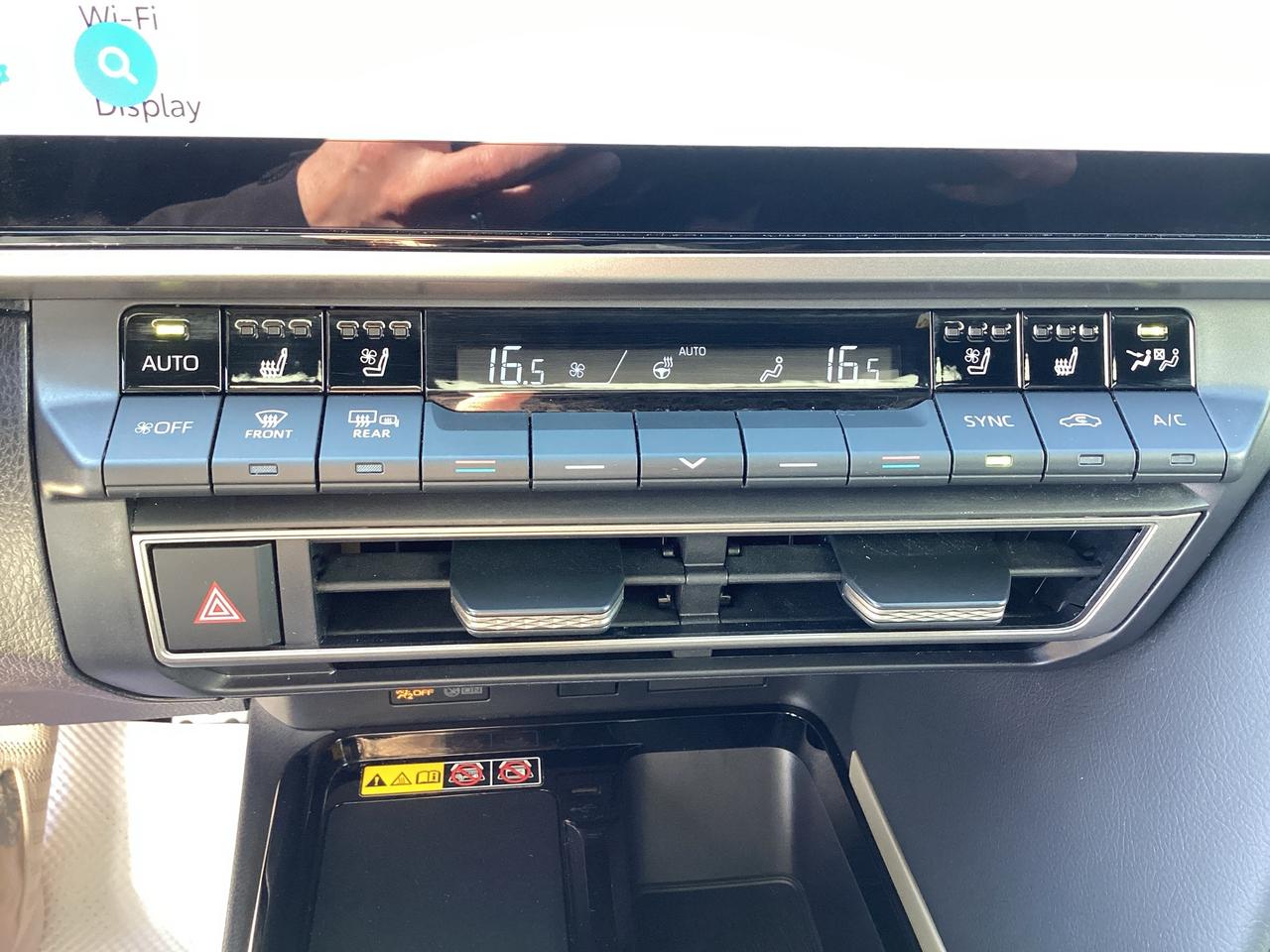 2025 Toyota Camry XSE AWD Photo