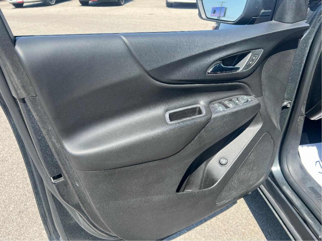 2019 Chevrolet Equinox LT AWD *HEATED SEATS *CLEAN CARFAX *ONE OWNER Photo