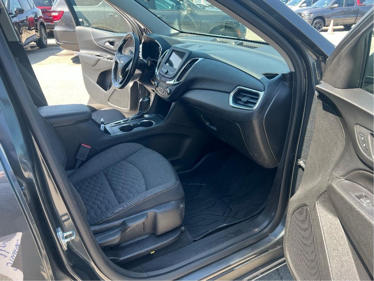 2019 Chevrolet Equinox LT AWD *HEATED SEATS *CLEAN CARFAX *ONE OWNER Photo