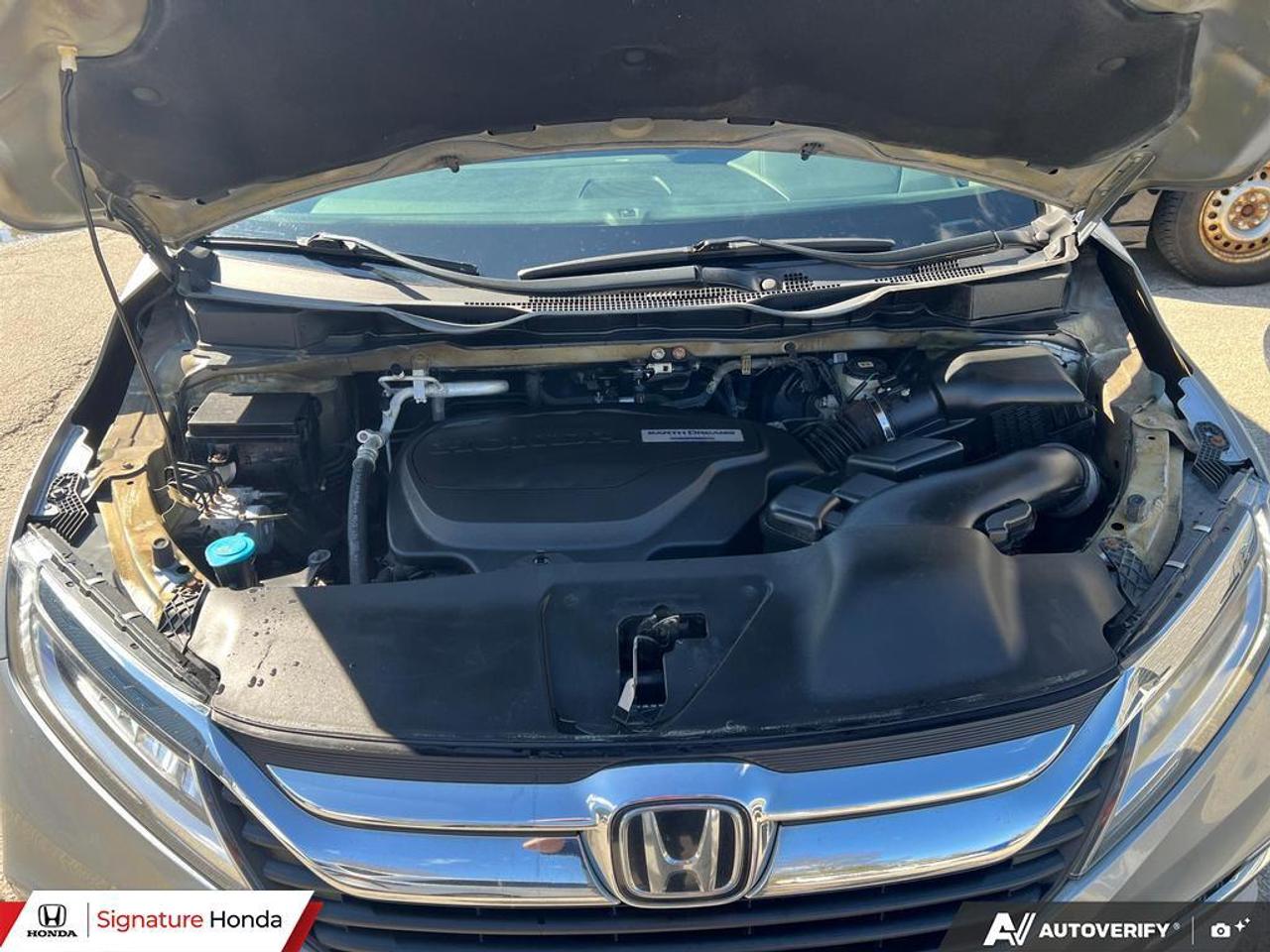 2019 Honda Odyssey Touring Photo