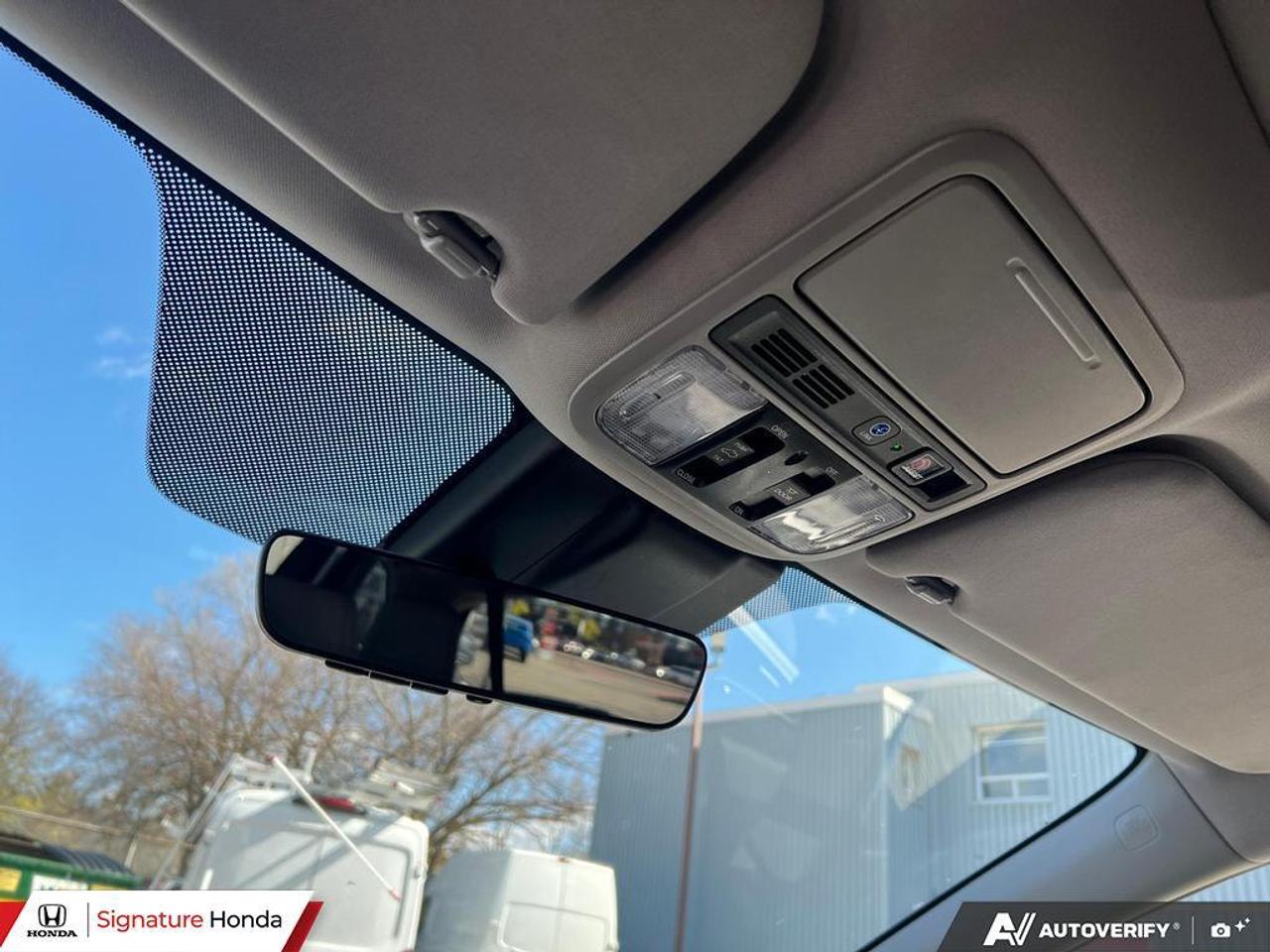 2019 Honda Odyssey Touring Photo