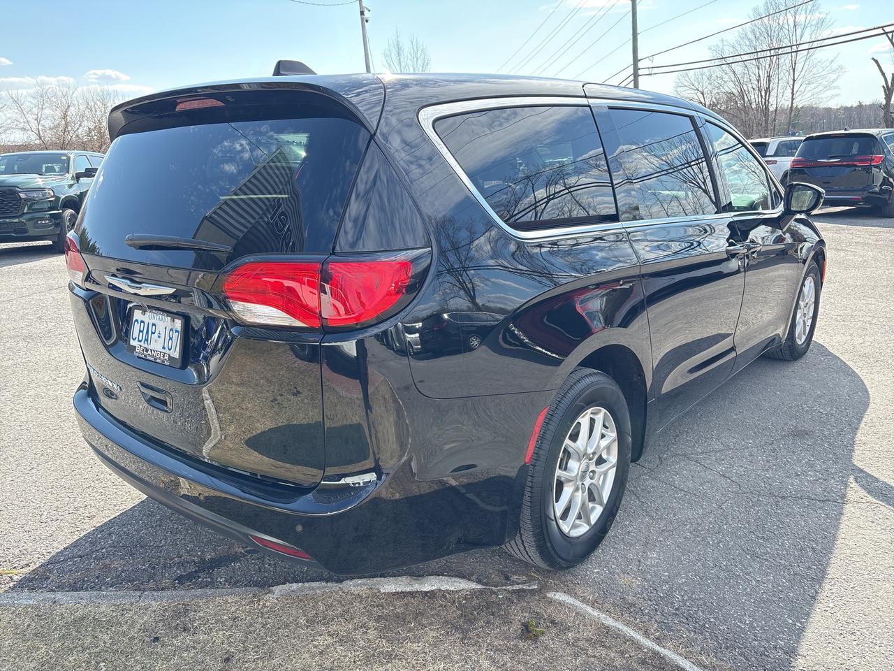 2025 Chrysler Grand Caravan SXT Photo