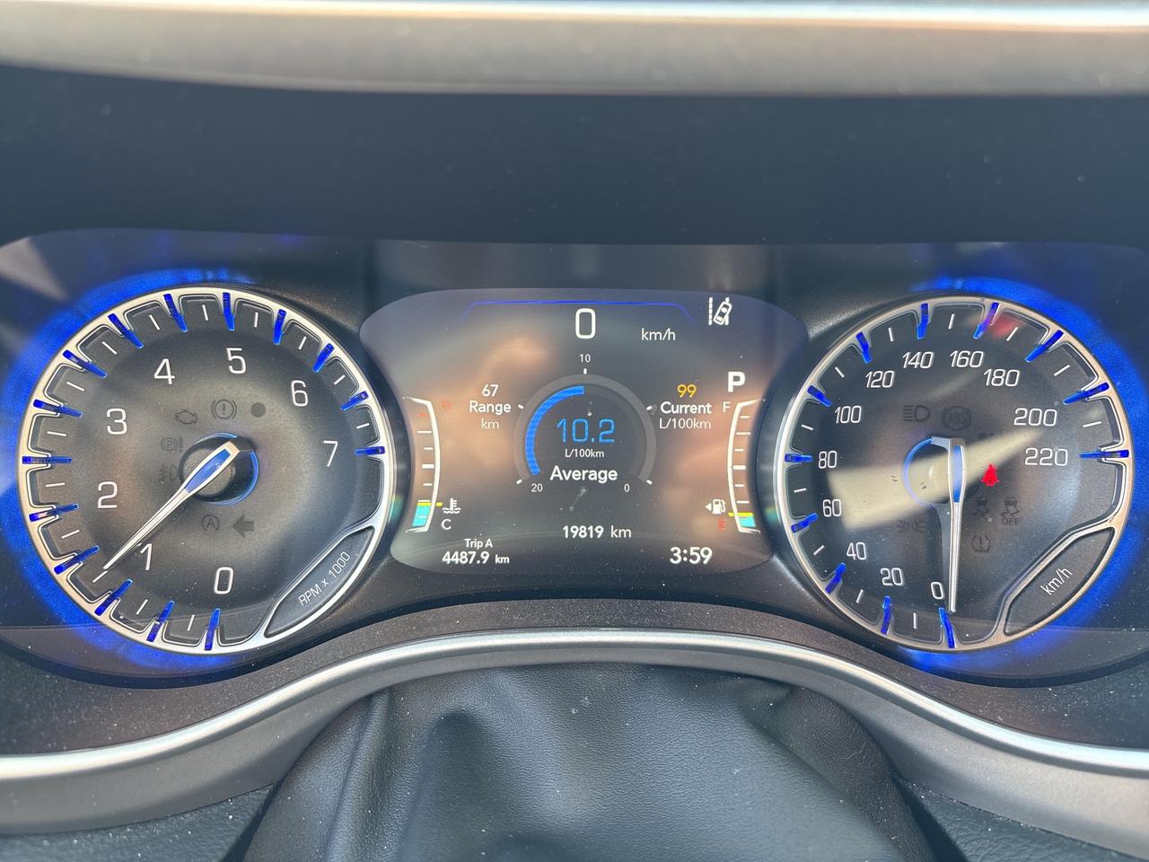 2025 Chrysler Grand Caravan SXT Photo