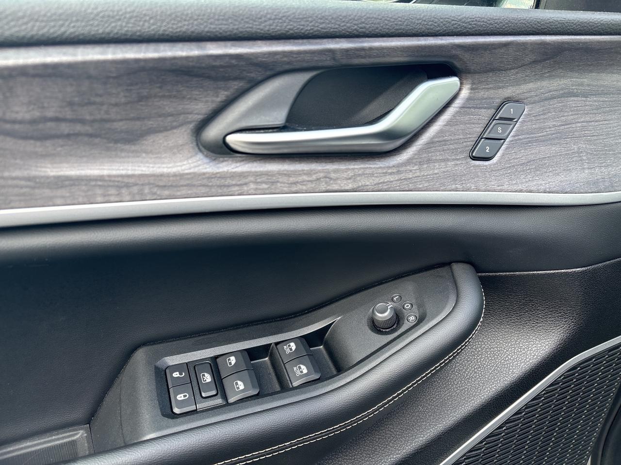 2023 Jeep Grand Cherokee Limited Photo