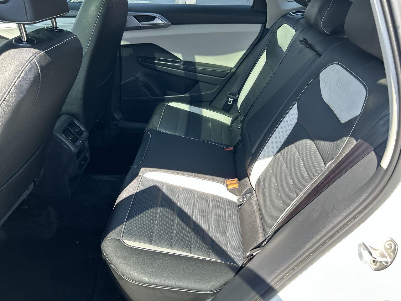 2025 Volkswagen Taos Highline 4MOTION Alloy Wheels  Leather  Sunroof  R Photo