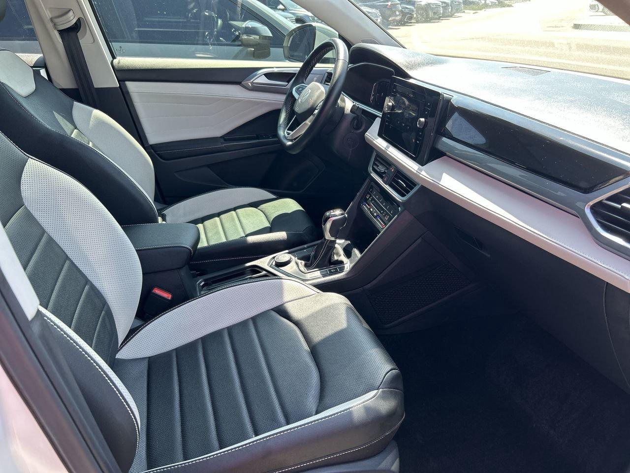 2025 Volkswagen Taos Highline 4MOTION Alloy Wheels  Leather  Sunroof  R Photo