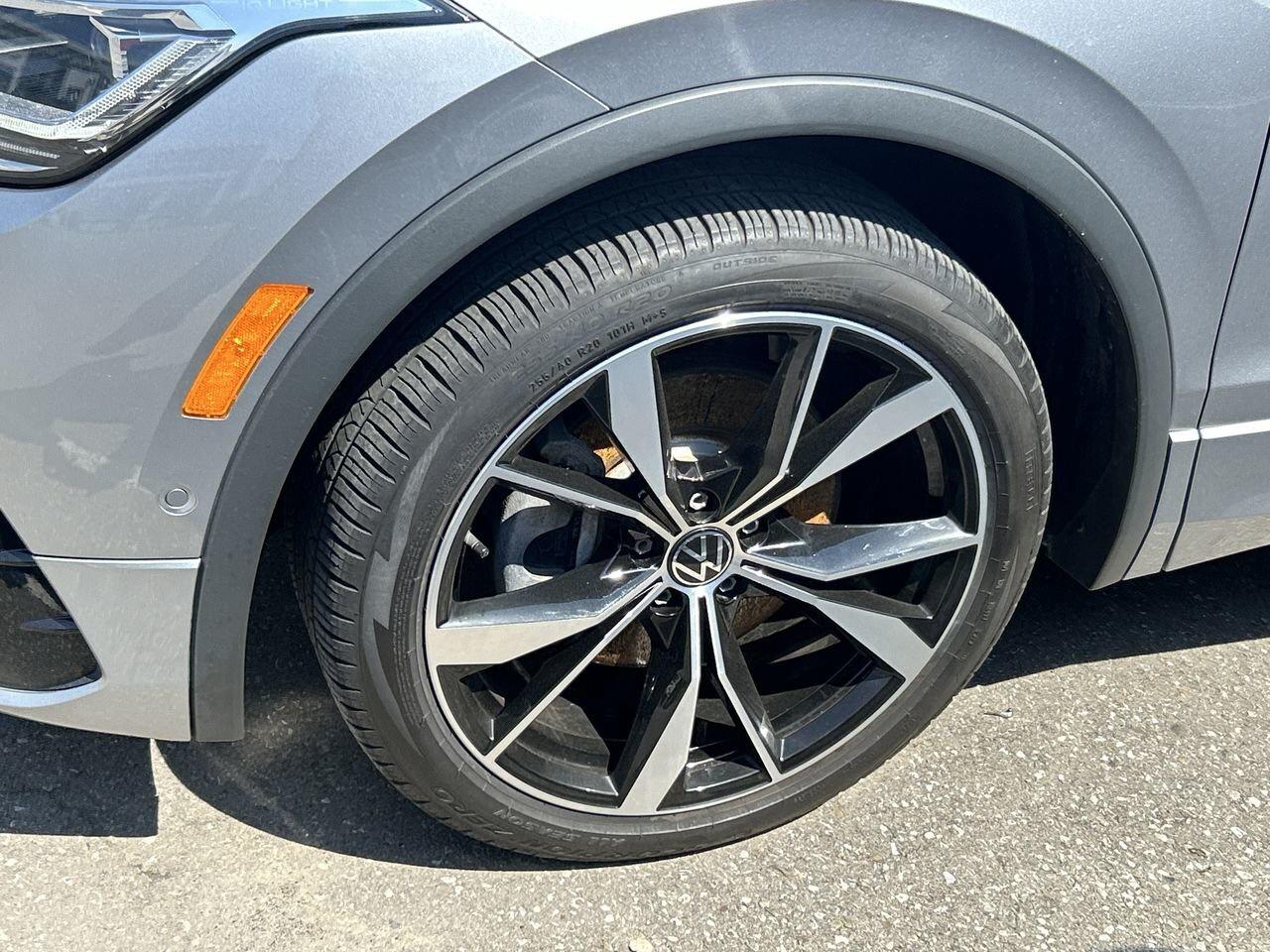 2023 Volkswagen Tiguan Highline 2.0T 8sp at w/Tip 4M Leather  Alloy Wheel Photo