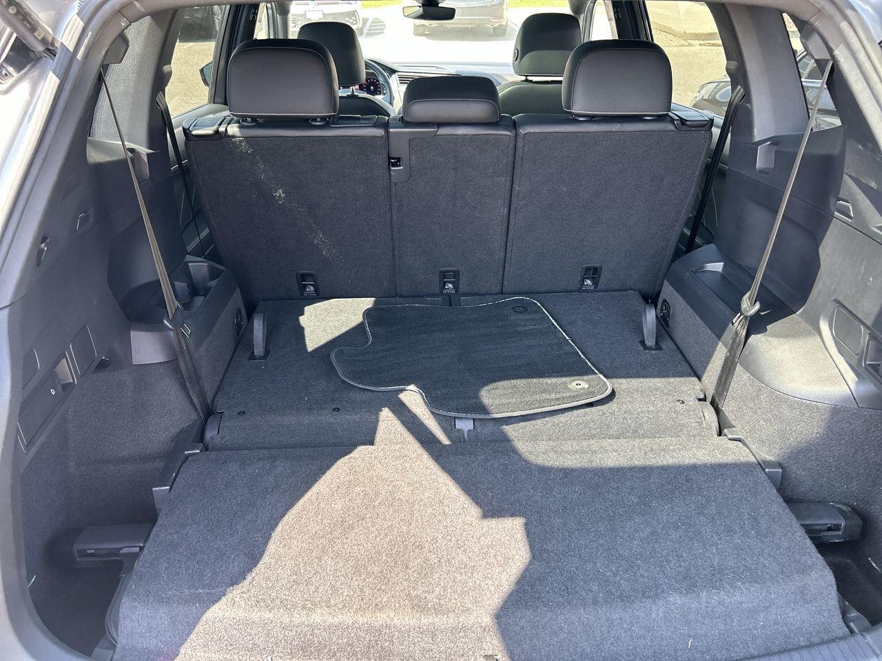 2023 Volkswagen Tiguan Highline 2.0T 8sp at w/Tip 4M Leather  Alloy Wheel Photo