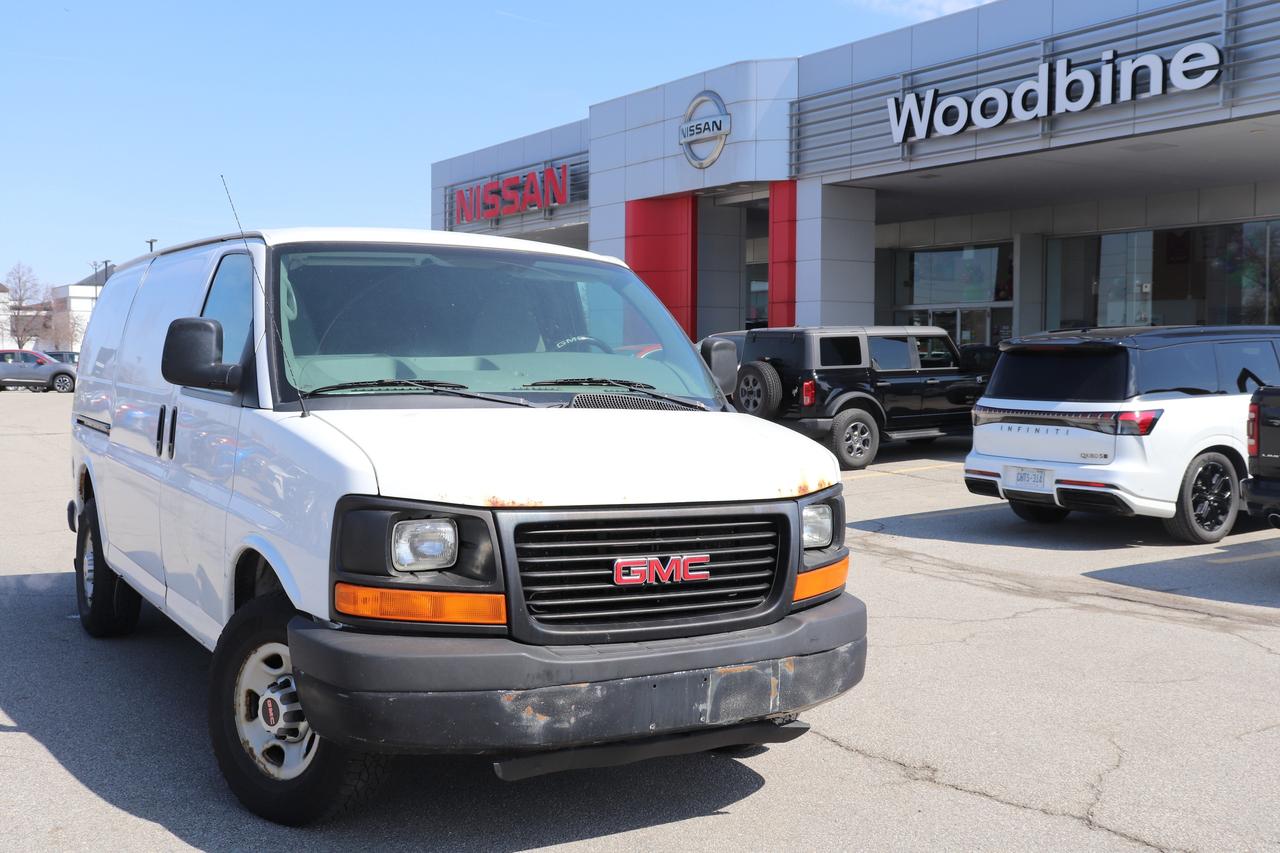 2014 GMC Savana Cargo Van RWD 3500 135 Photo