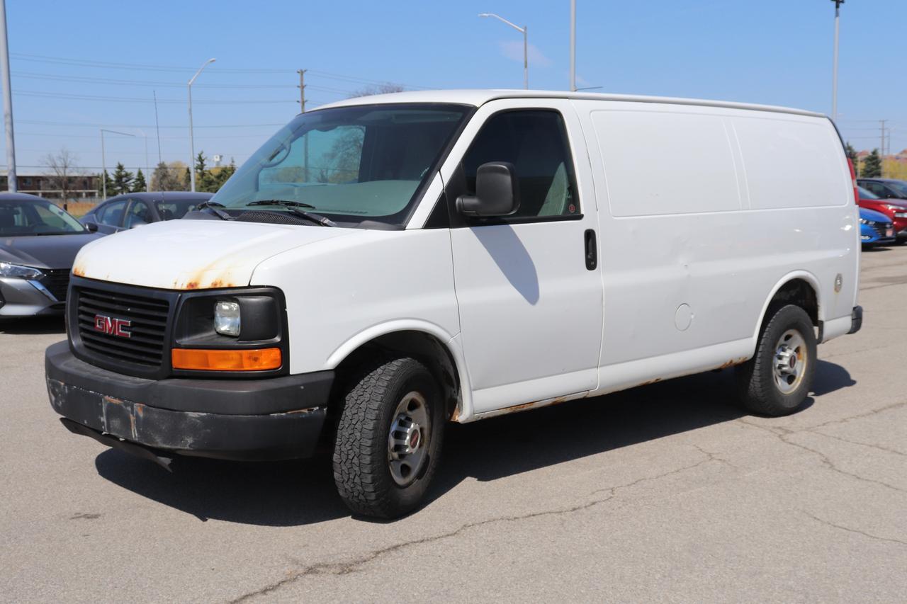 2014 GMC Savana Cargo Van RWD 3500 135 Photo4