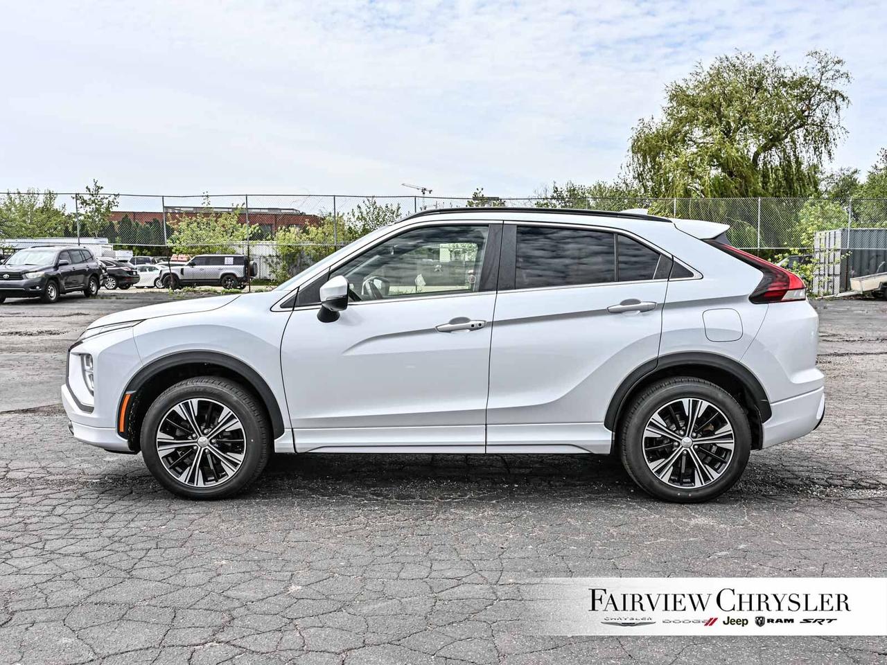 2022 Mitsubishi Eclipse Cross AWD   CARPLAY   HEATED SEATS   SUNROOF   LEATHER Photo2
