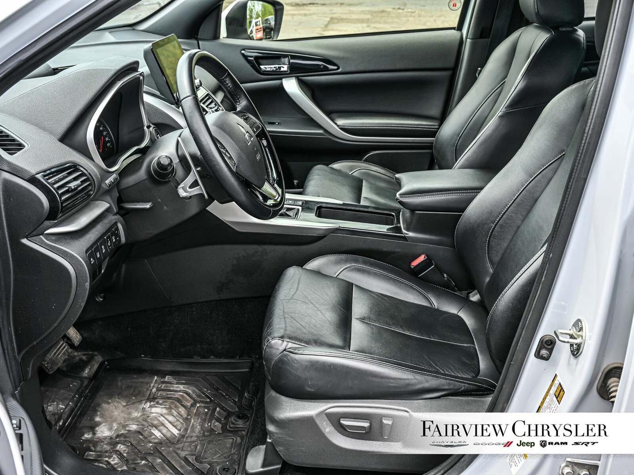 2022 Mitsubishi Eclipse Cross AWD   CARPLAY   HEATED SEATS   SUNROOF   LEATHER Photo