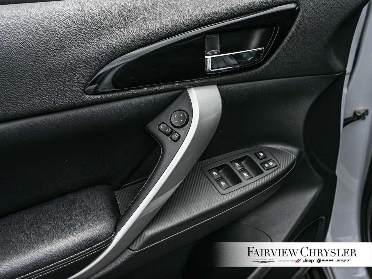 2022 Mitsubishi Eclipse Cross ES S-AWC AWD   CARPLAY   HEATED SEATS   SUNROOF   LEATHER   SUNROOF Photo
