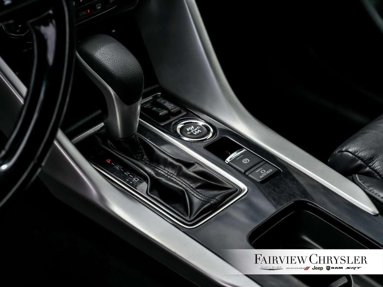 2022 Mitsubishi Eclipse Cross ES S-AWC AWD   CARPLAY   HEATED SEATS   SUNROOF   LEATHER   SUNROOF Photo