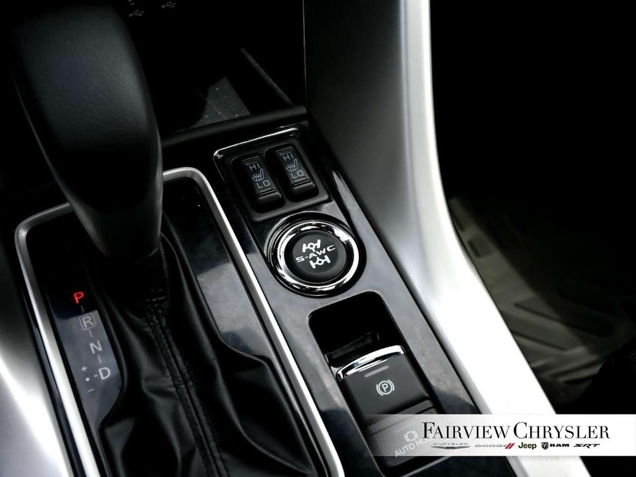 2022 Mitsubishi Eclipse Cross ES S-AWC AWD   CARPLAY   HEATED SEATS   SUNROOF   LEATHER   SUNROOF Photo