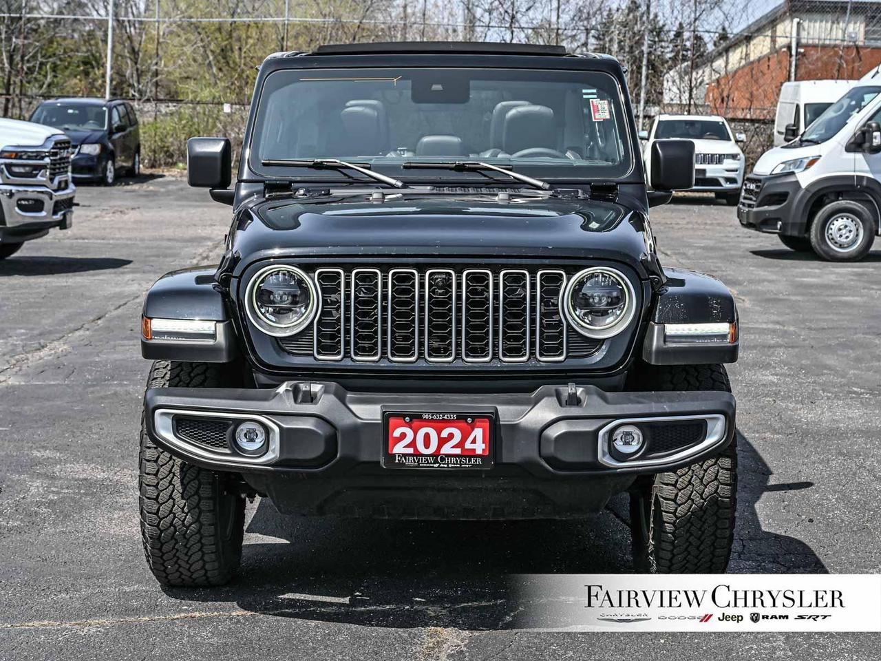 2024 Jeep Wrangler Sahara SKY TOP   LEATHER   FRONT CAMERA   BLIND SP Photo