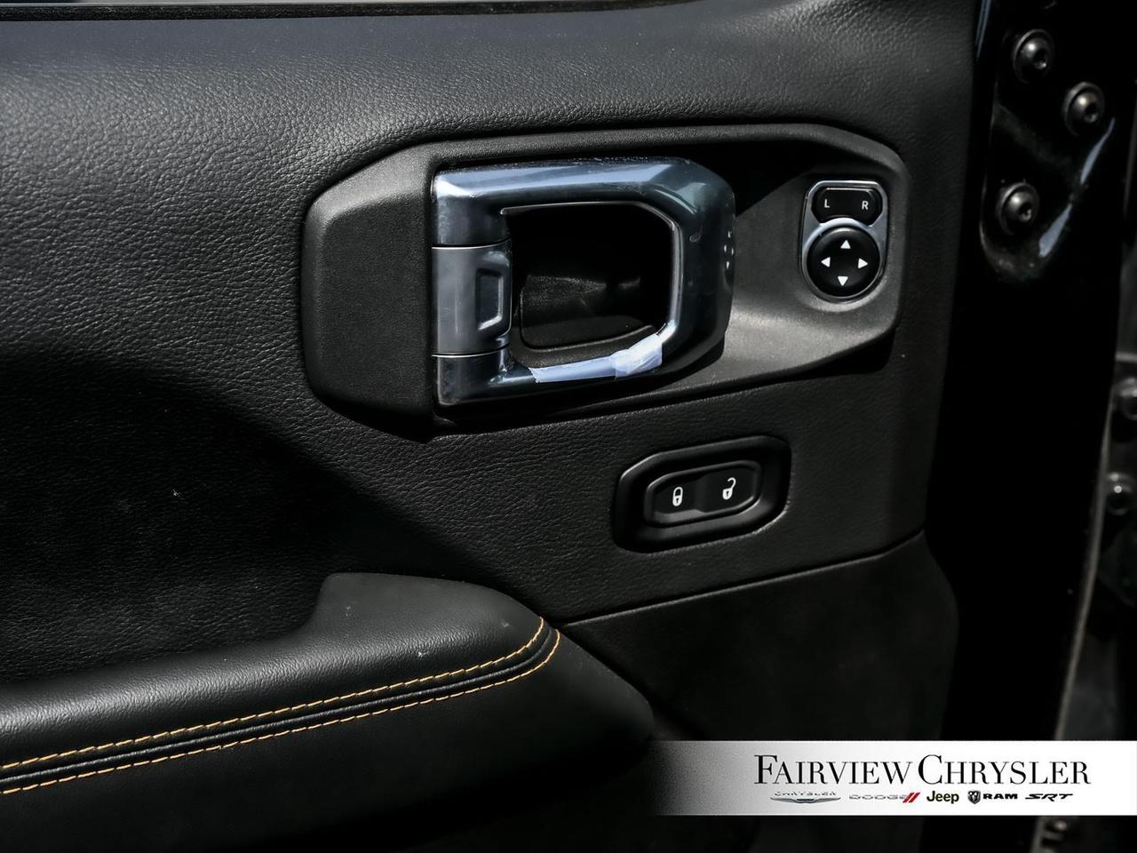 2024 Jeep Wrangler Sahara SKY TOP   LEATHER   FRONT CAMERA   BLIND SP Photo