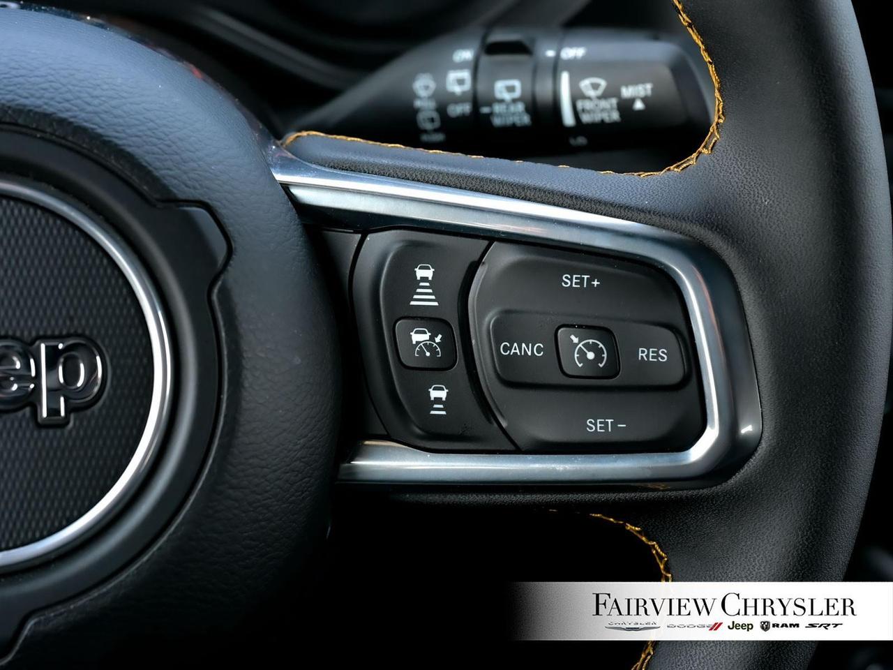 2024 Jeep Wrangler Sahara SKY TOP   LEATHER   FRONT CAMERA   BLIND SP Photo